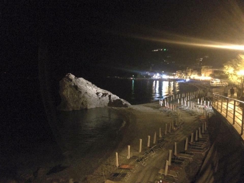 Appartamento Jolie - Vicino Alle Spiagge Con Ac Monterosso al Mare Luaran gambar