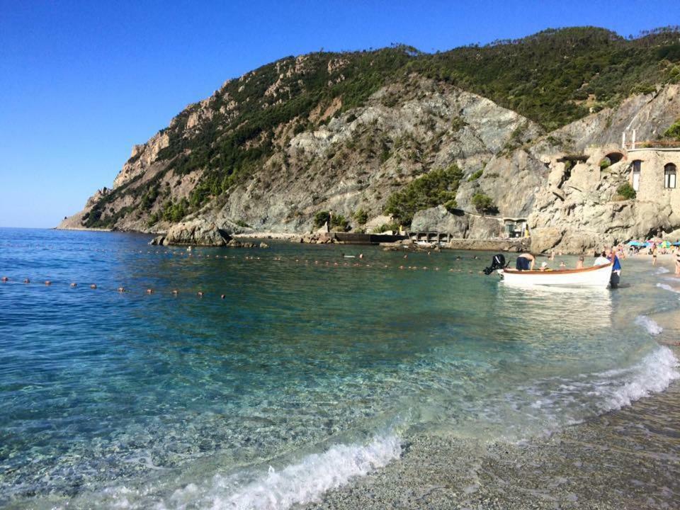Appartamento Jolie - Vicino Alle Spiagge Con Ac Monterosso al Mare Luaran gambar