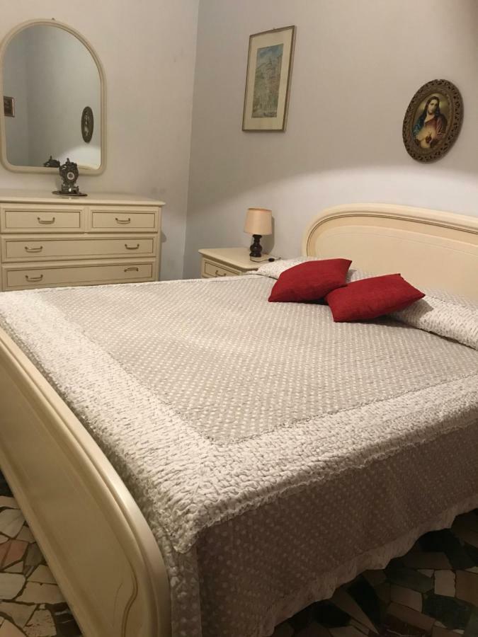 Appartamento Jolie - Vicino Alle Spiagge Con Ac Monterosso al Mare Luaran gambar
